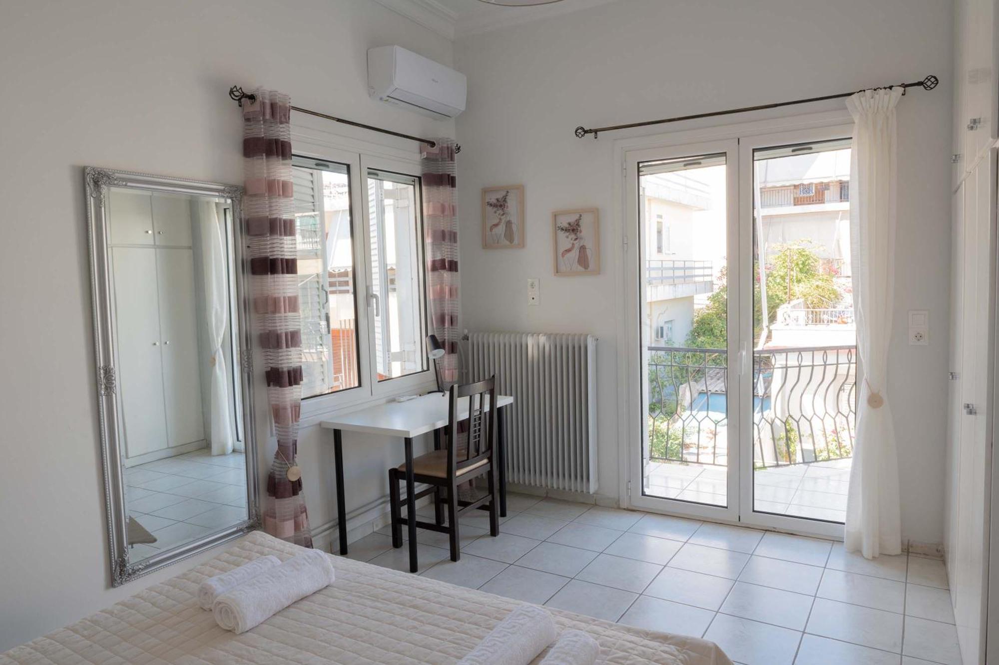 Cozy Greek Apartment Athens